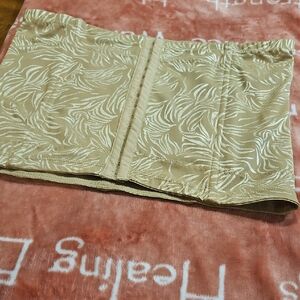 SHEIN Beige Leaf-Pattern Waist Shaper